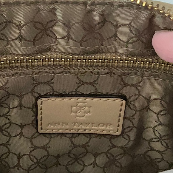 New Ann Taylor Quilted Fabric Crossbody Twinset Bag Tan Taupe - Picture 5 of 7